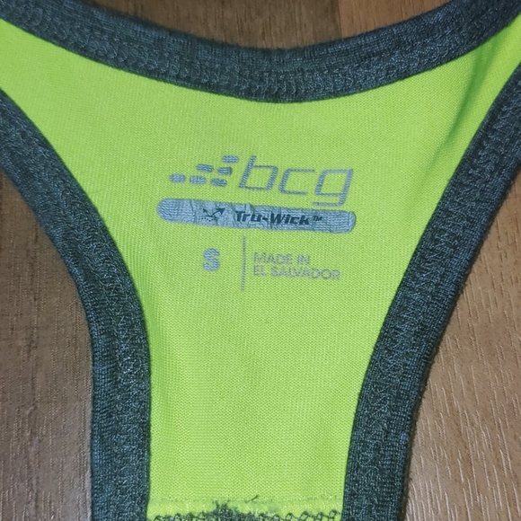 EUC Neon yellow workout tank - Picture 3 of 4